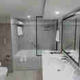 Deluxe Suite En-suite Bathroom