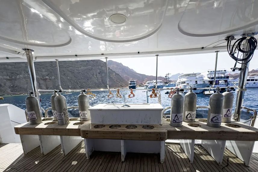 Dive deck - VIP Shrouq