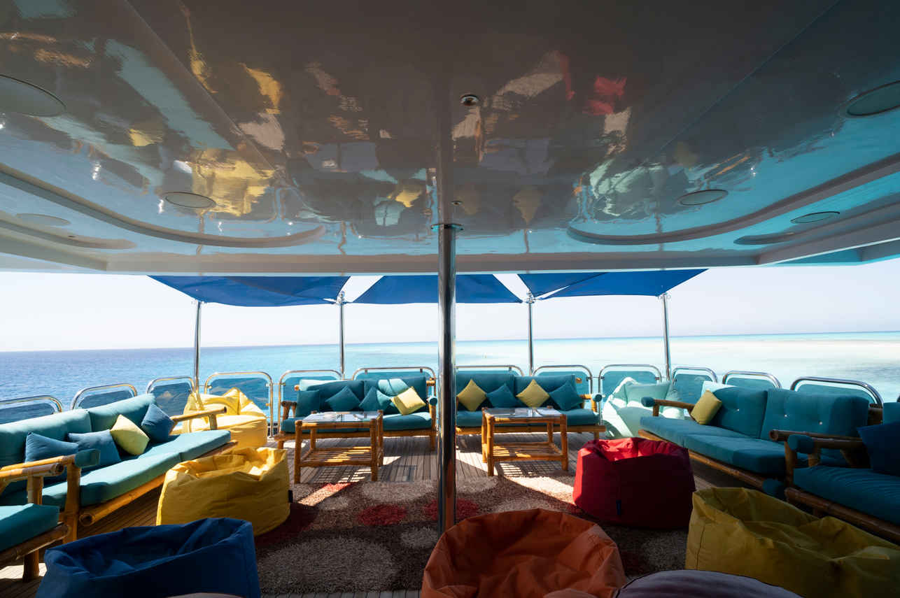 Outdoor Lounge - VIP Shrouq