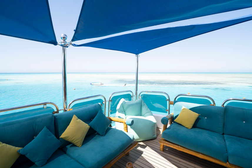 Outdoor Lounge - VIP Shrouq