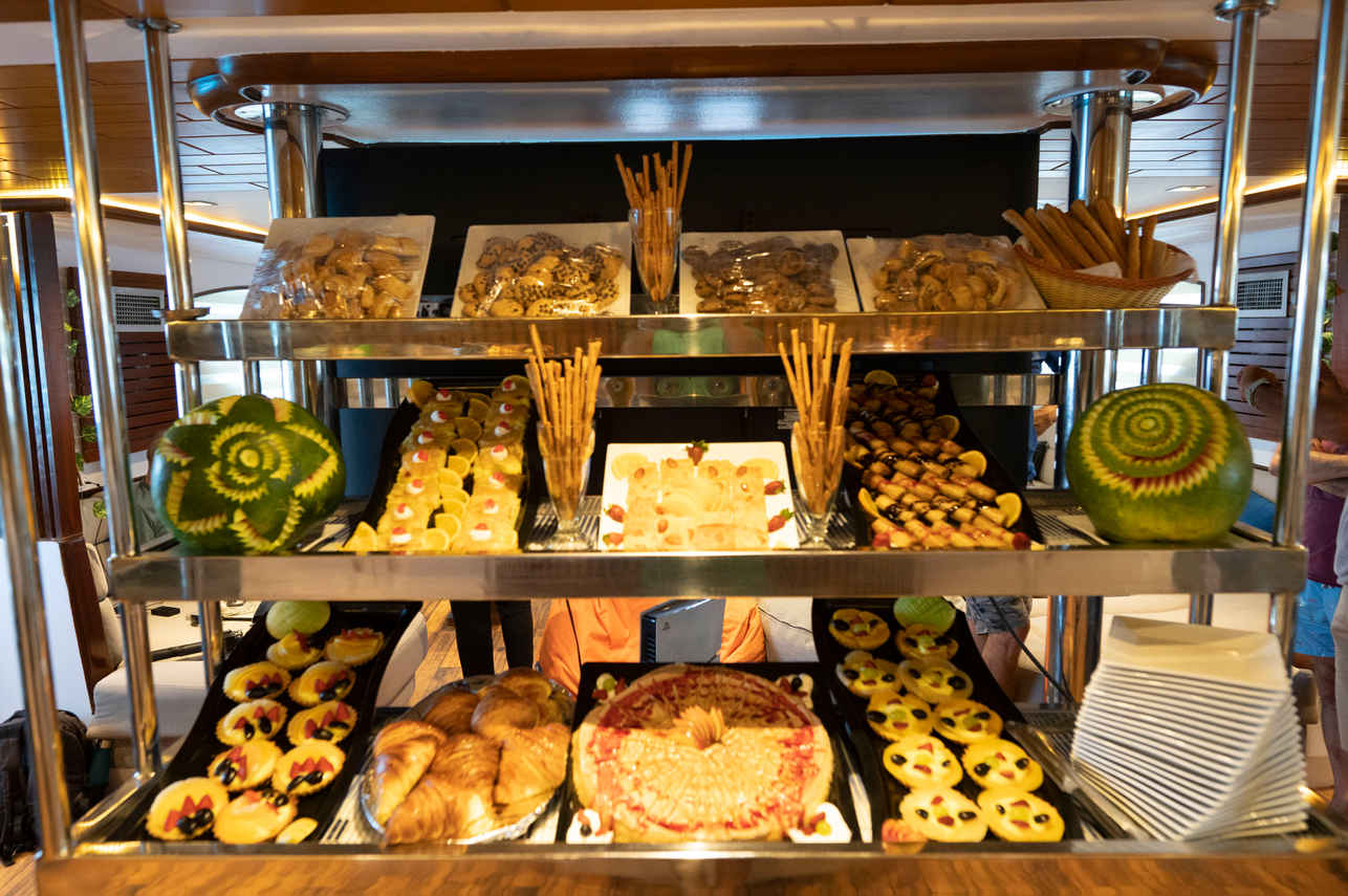 Food on board - VIP Shrouq