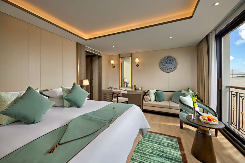 Signature Suite