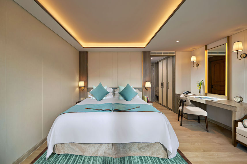 Signature Suite
