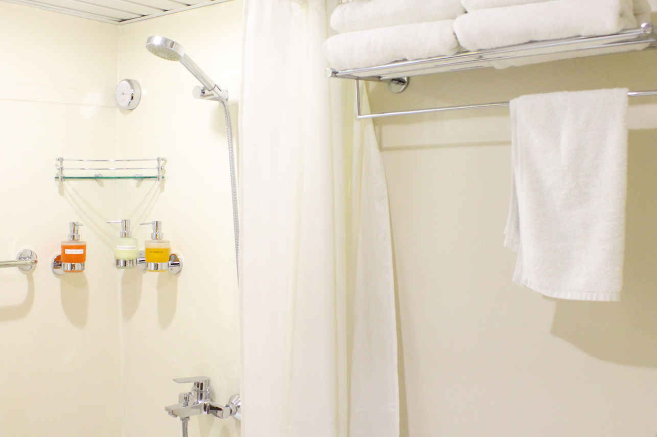 #en-suitebathrooms  - Mahabaahu