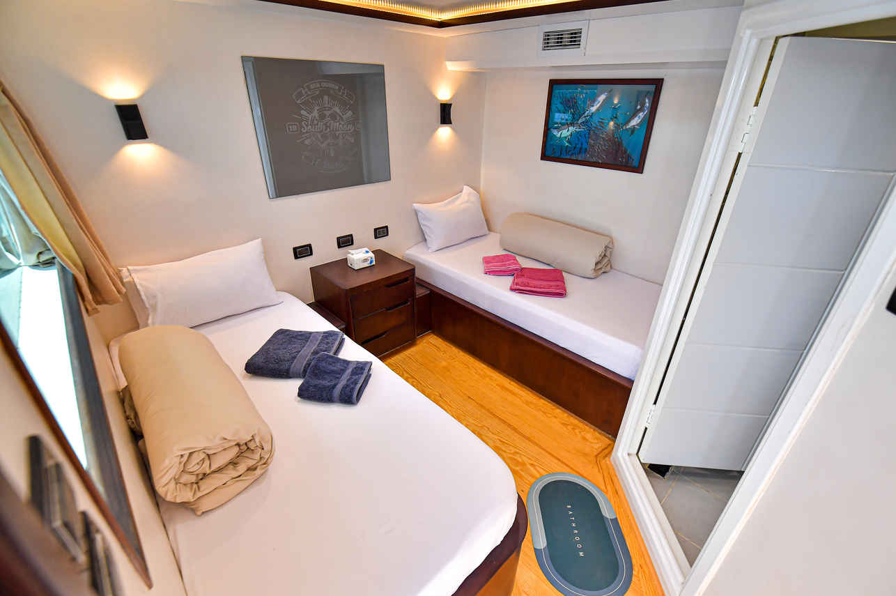 Lower Deck Cabin - South Moon 1