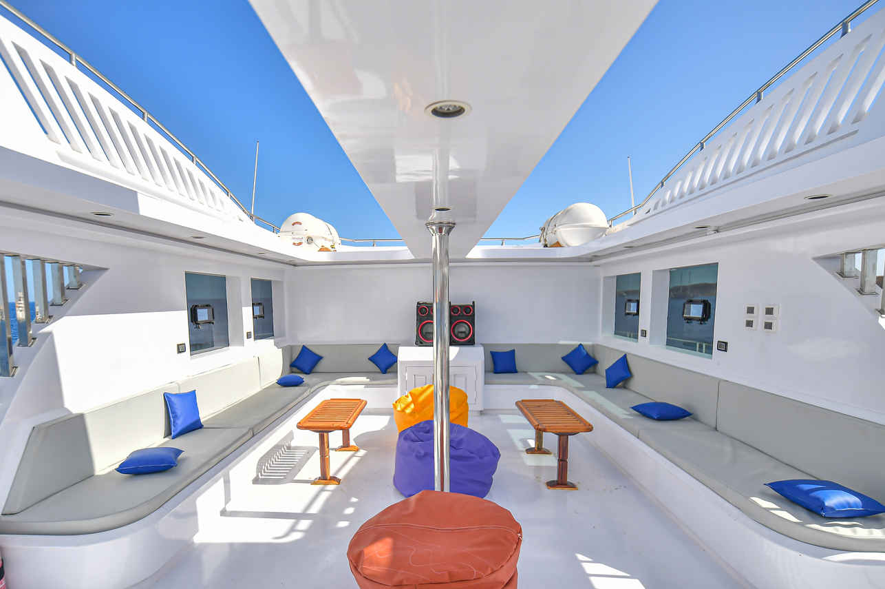 Sun Deck - South Moon 1