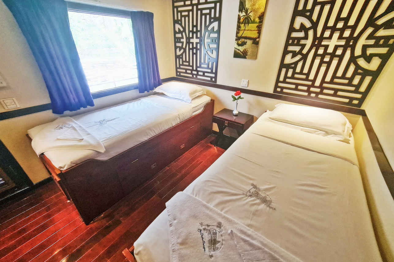 Twin Cabin - Toum Tiou II