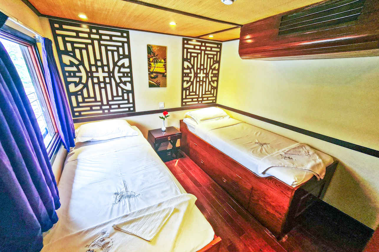 Twin Cabin - Toum Tiou II