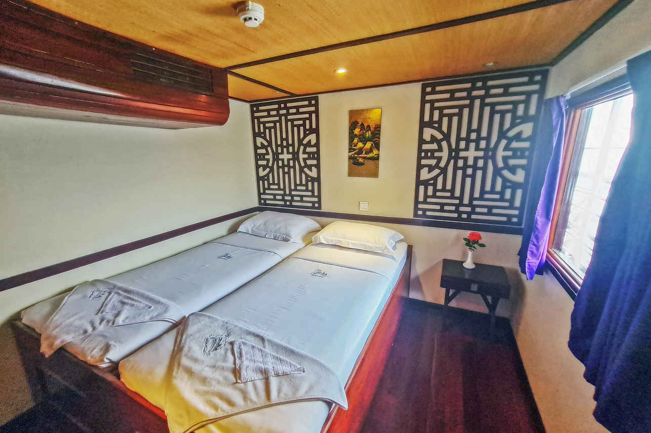 Twin Cabin - Toum Tiou II