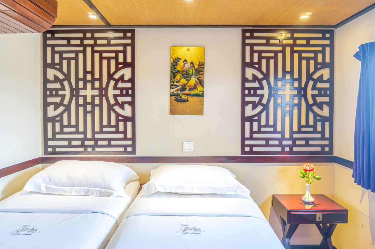 Twin Cabin - Toum Tiou II