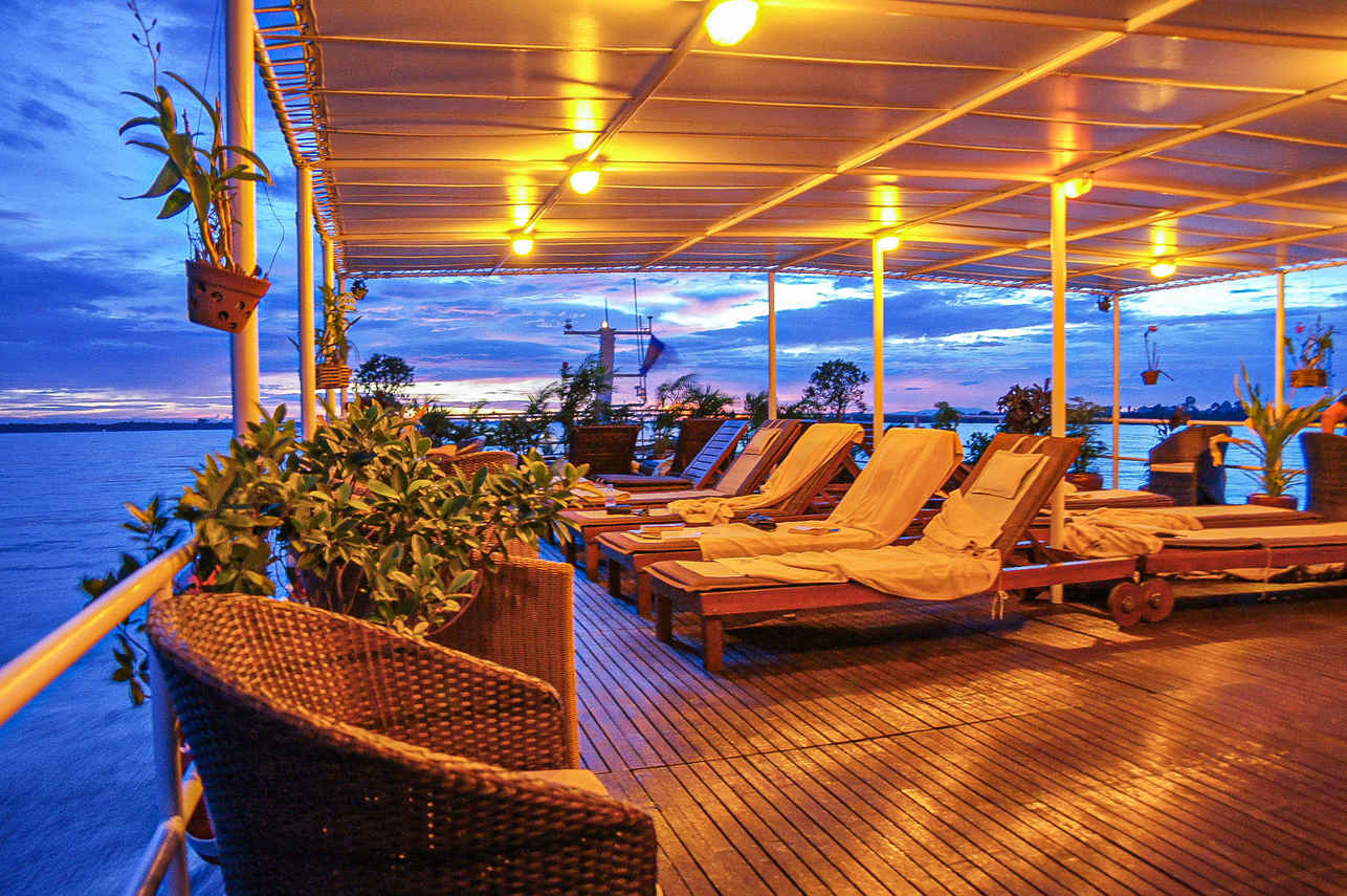 Sun Deck - Toum Tiou II