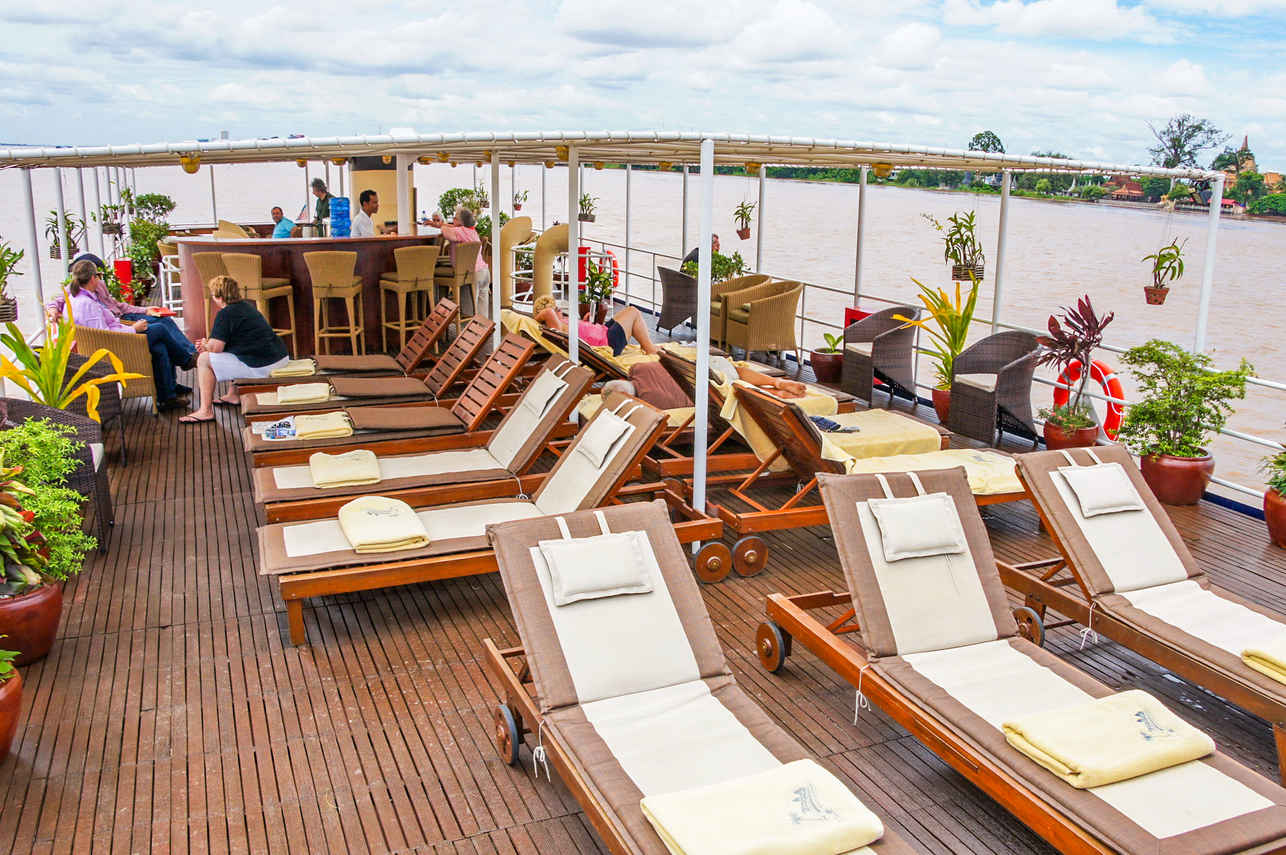 Sun Deck - Toum Tiou II