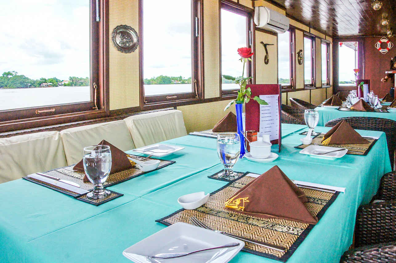 Dining Room - Toum Tiou II