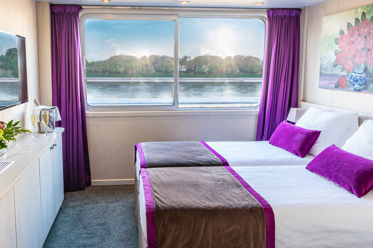 Middle Deck Cabin