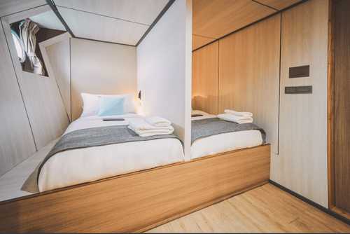 Lower deck