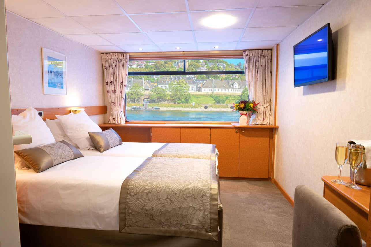Double Cabin - MS Beethoven