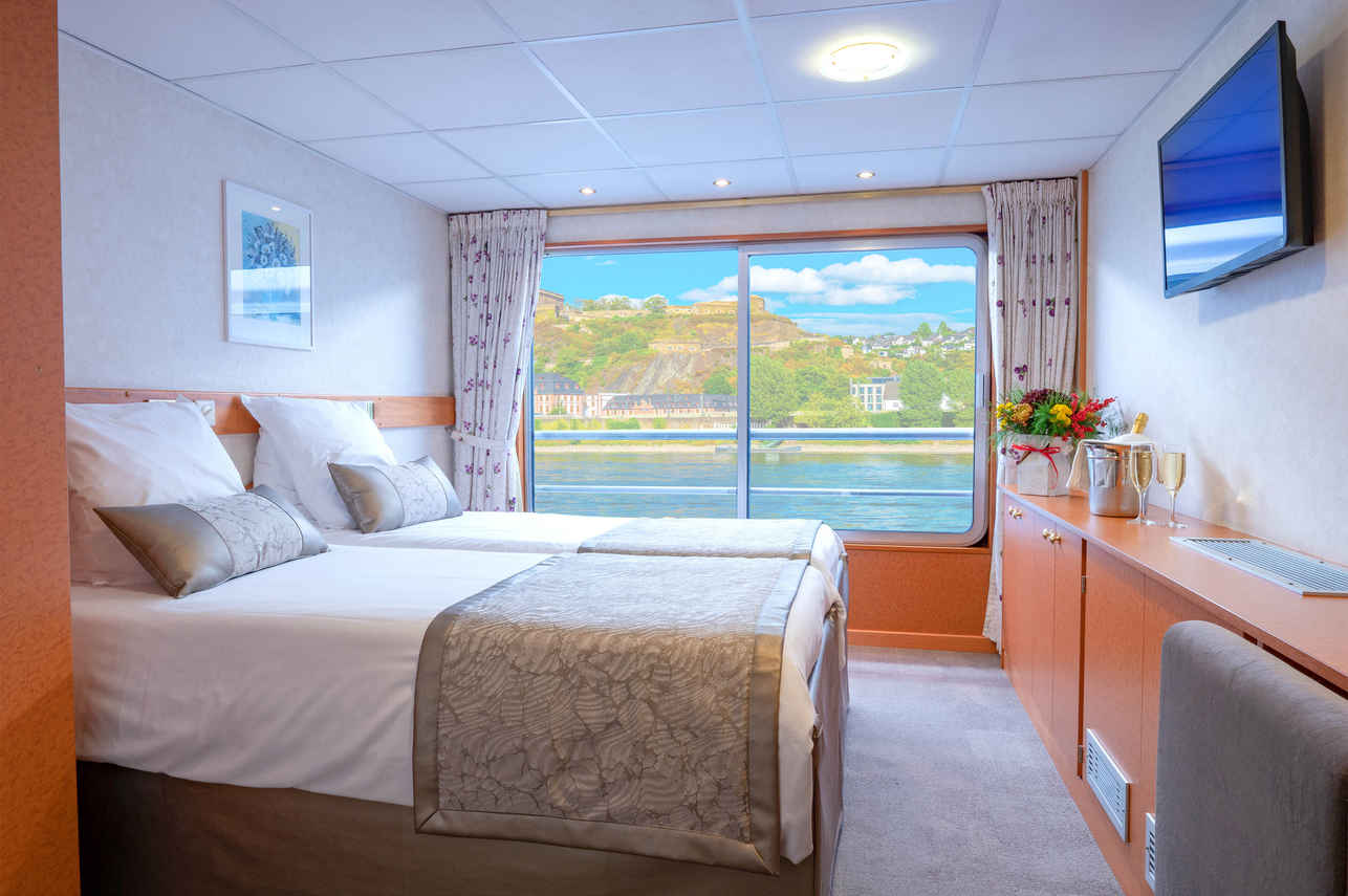 Double Cabin - MS Beethoven