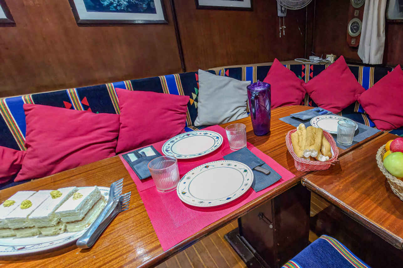 Dining Room - Felicidad II