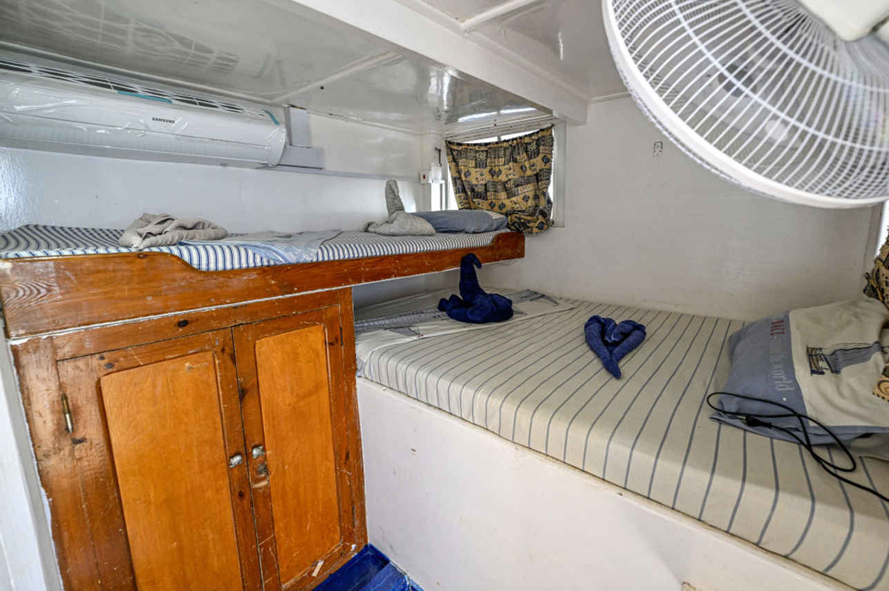 Upper Deck Cabin - Felicidad II