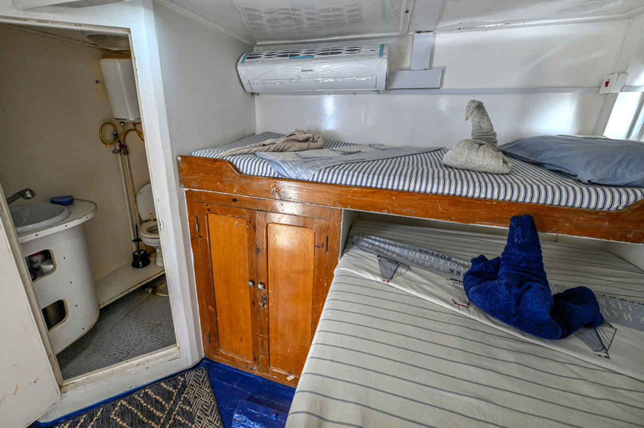 Upper Deck Cabin - Felicidad II