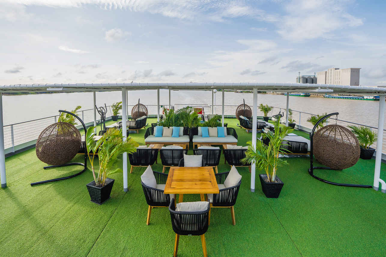 Lounge Externo - Indochine II