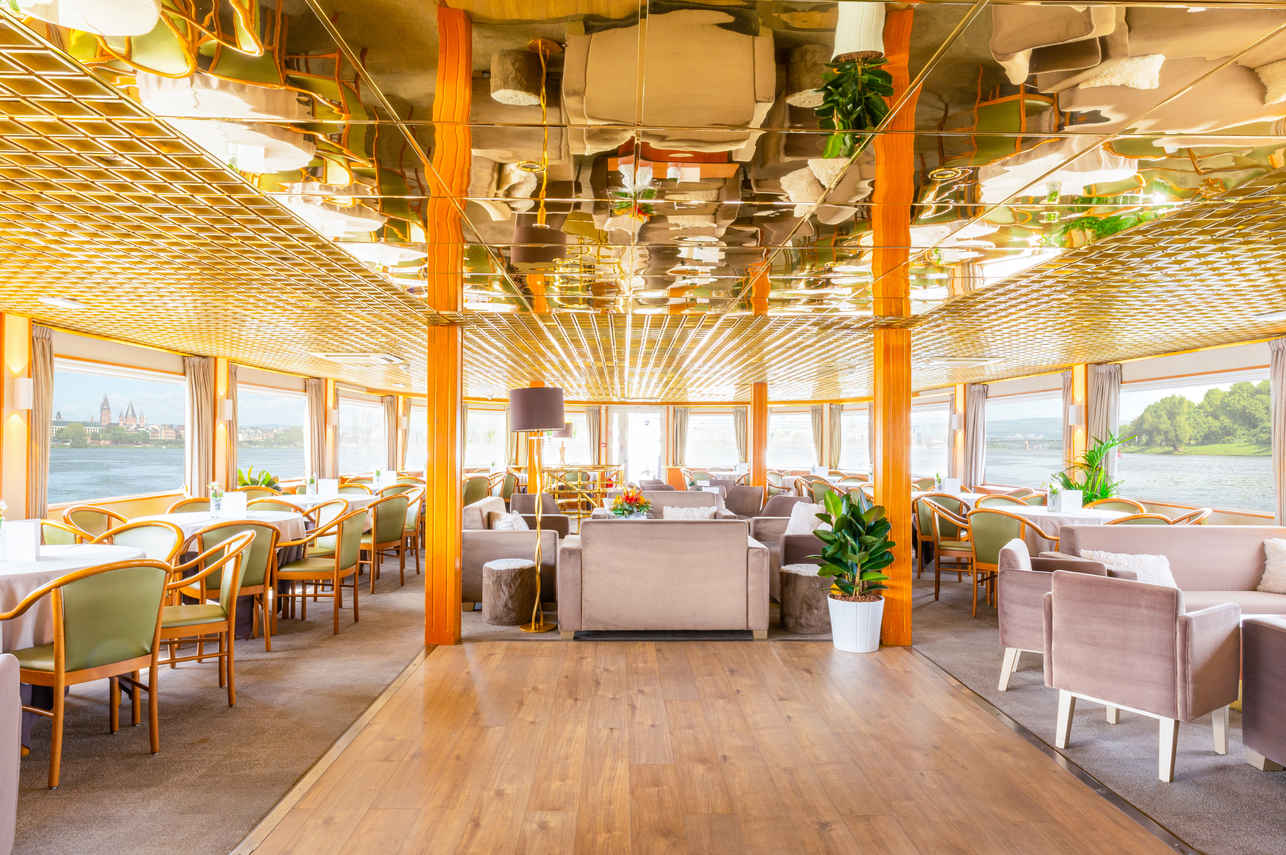 Indoor Saloon - MS Leonardo Da Vinci