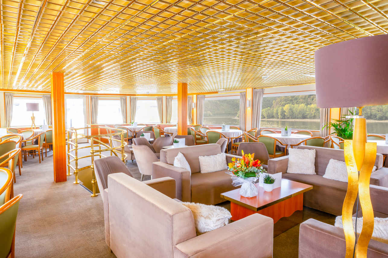 Indoor Saloon - MS Leonardo Da Vinci