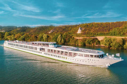 MS Renoir