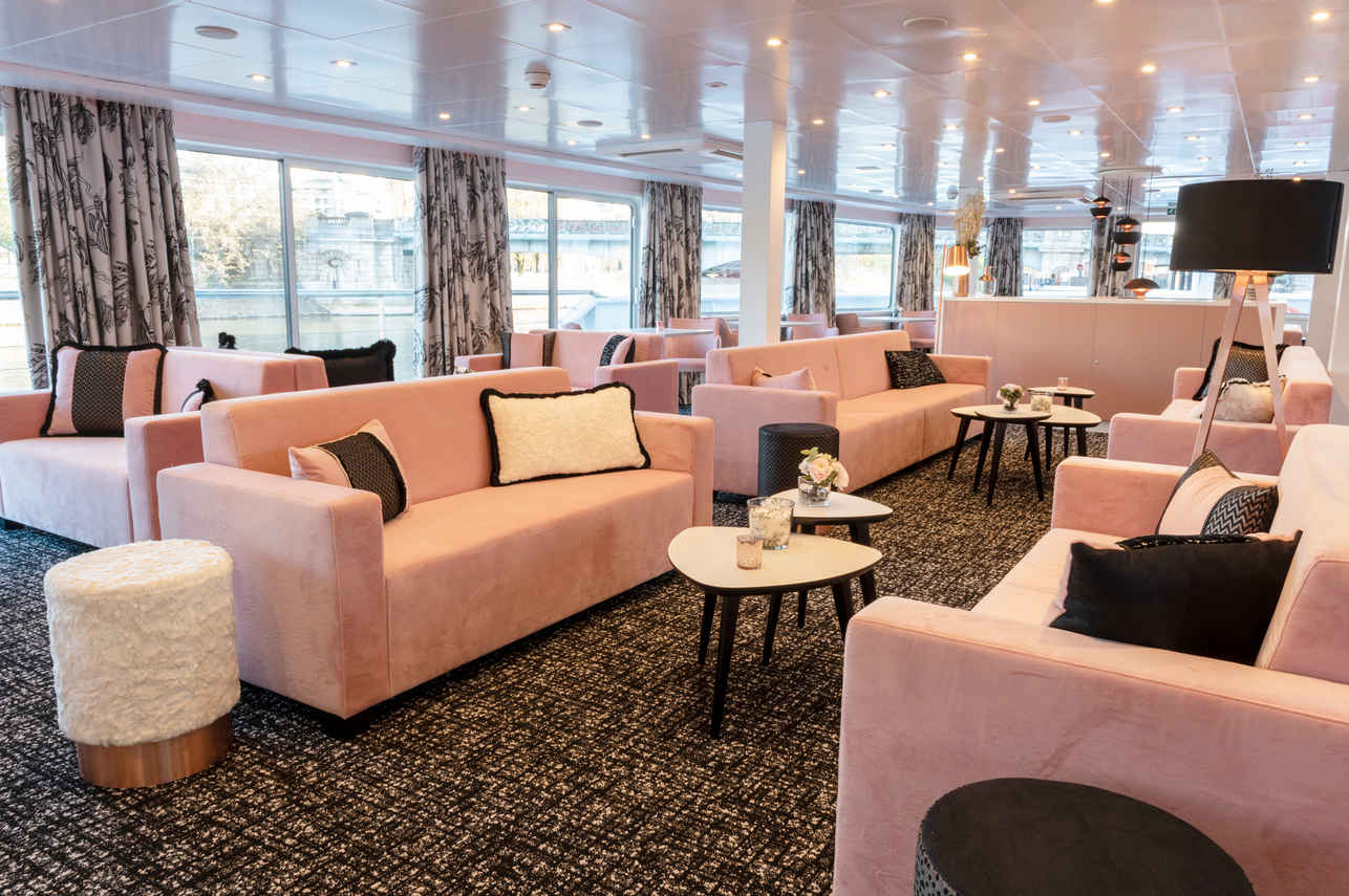 Indoor Saloon - MS Renoir
