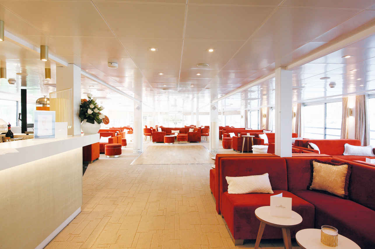 Indoor Saloon - MS Amalia Rodrigues