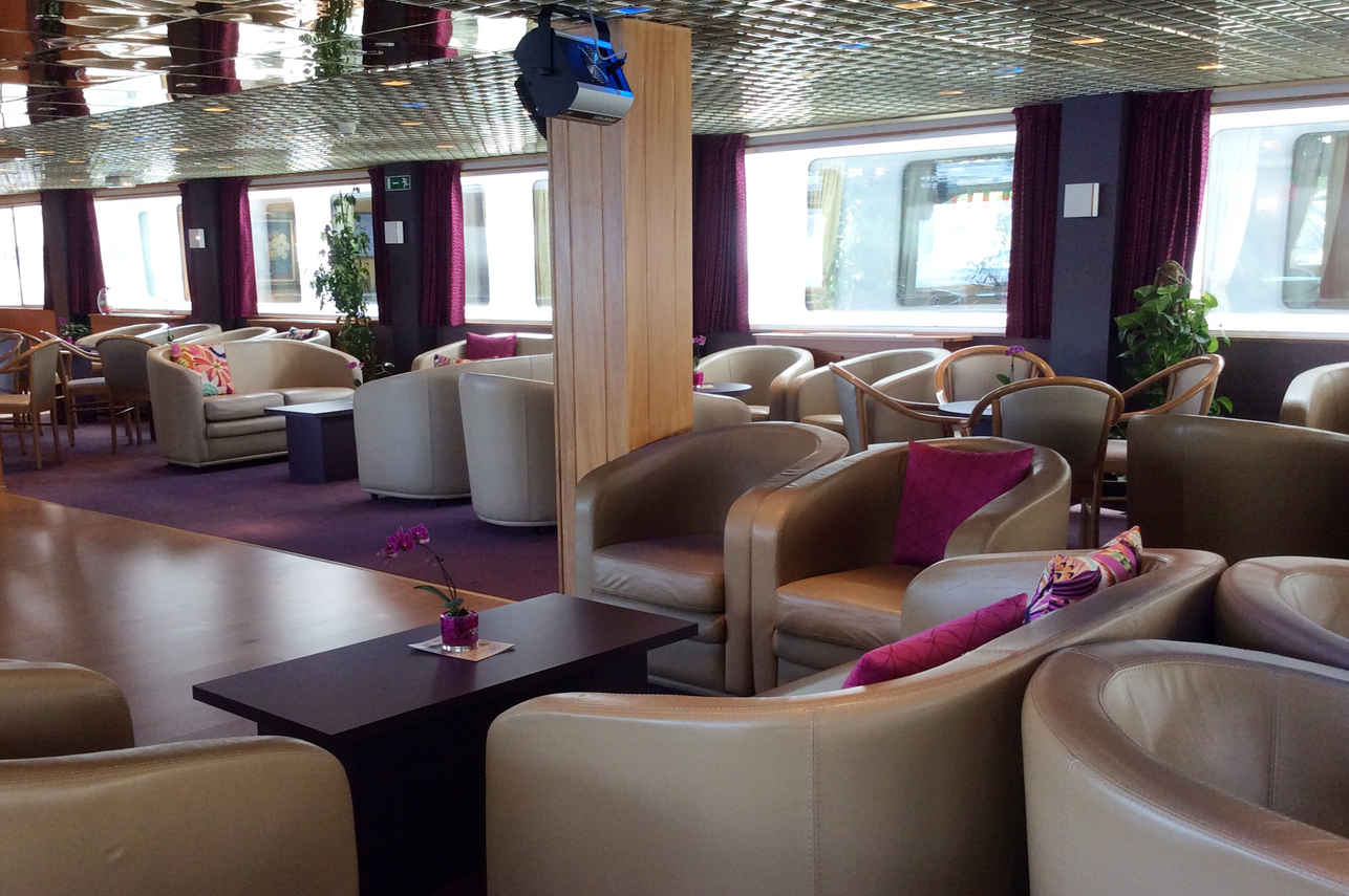 Indoor Saloon - MS Infante Don Henrique