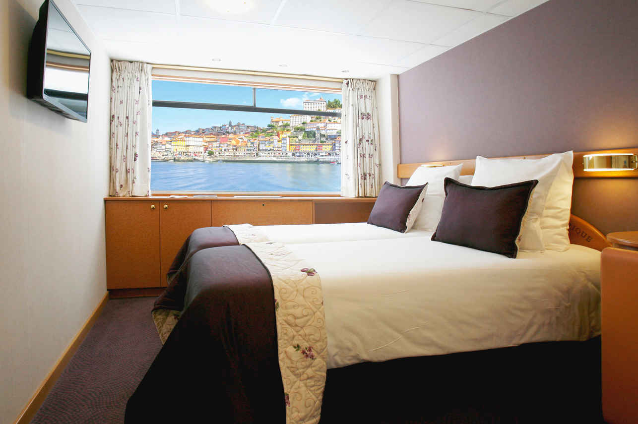 Middle Deck Cabins