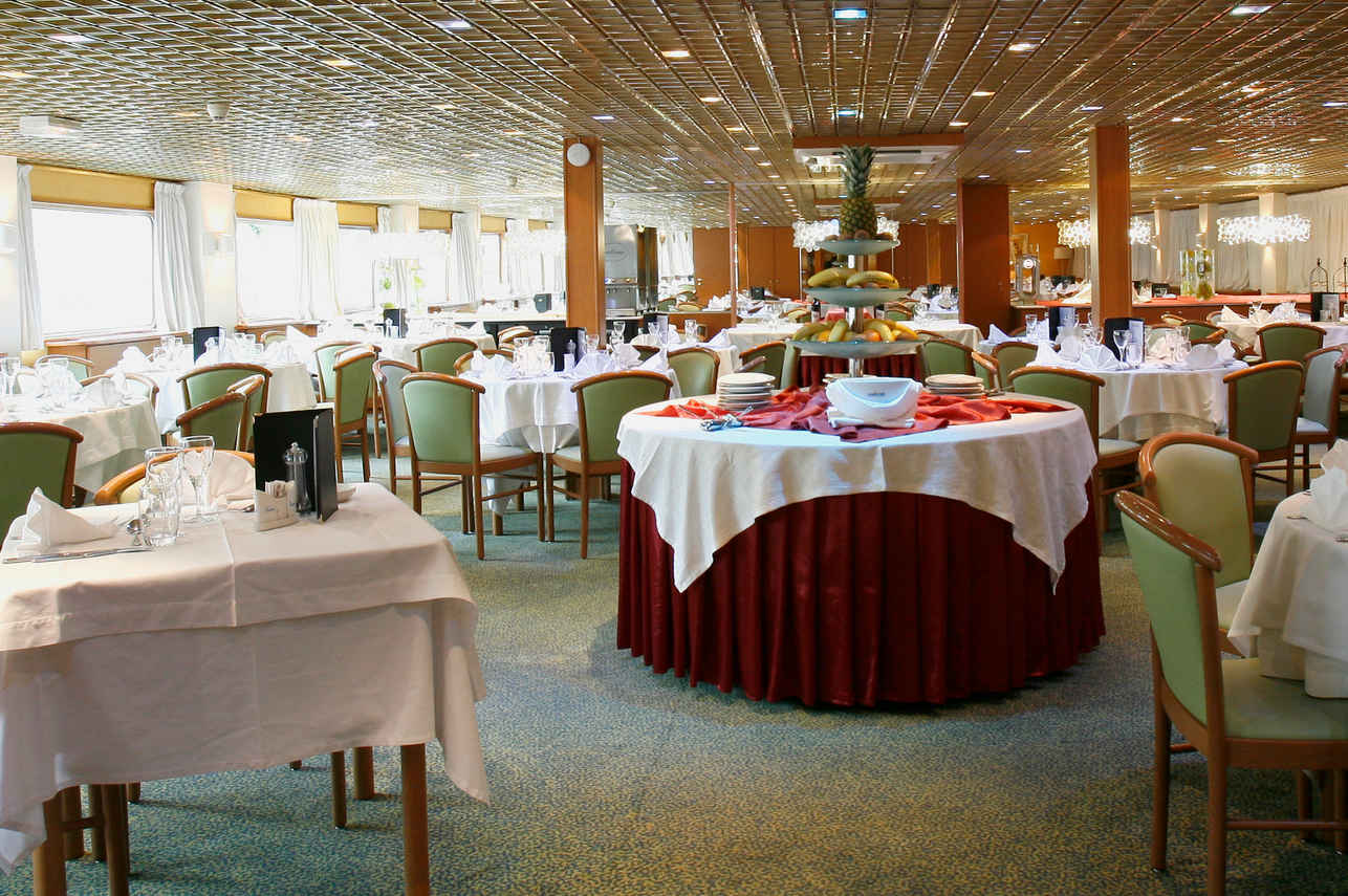 Dining Room - MS Fernao de Magalhaes