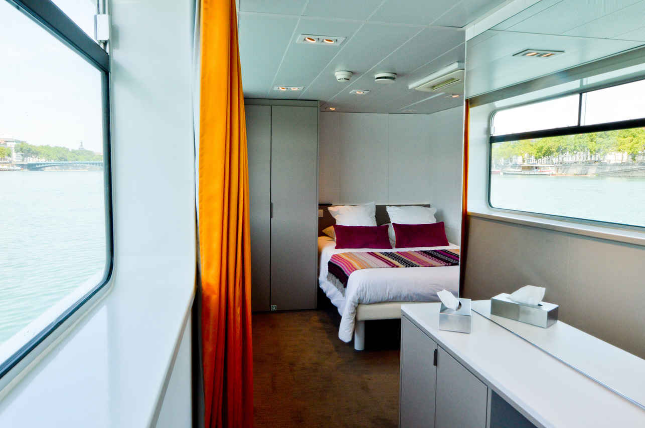 MS Camargue