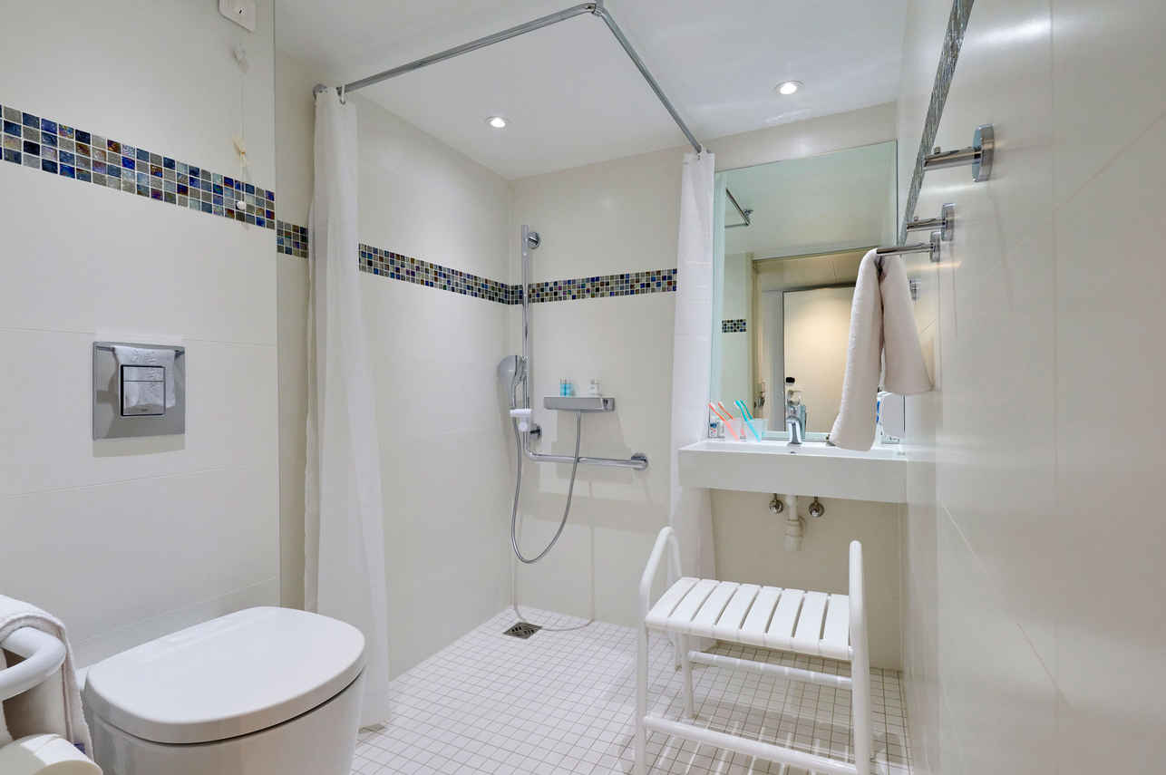 En-Suite bathrooms - MS Van Gogh