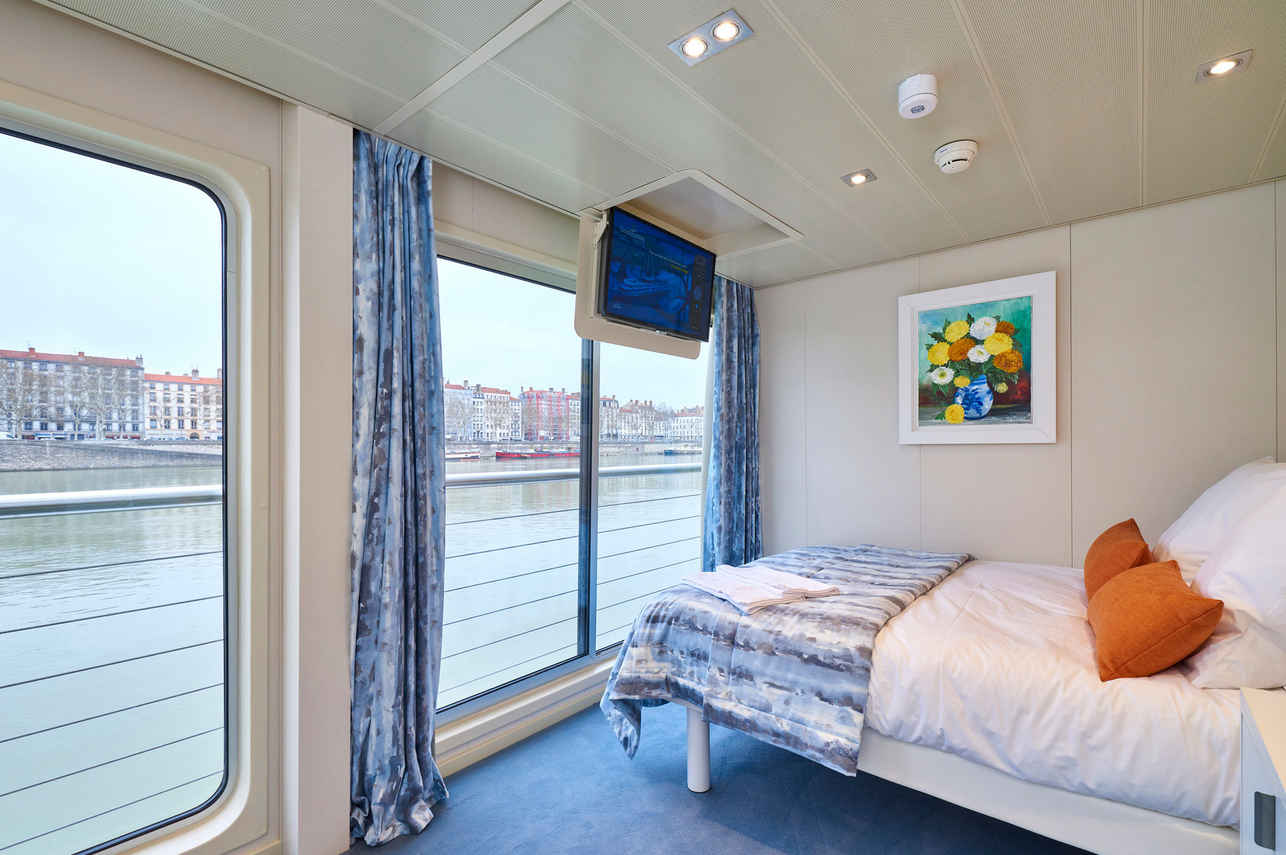 Upper Deck PMR Cabin