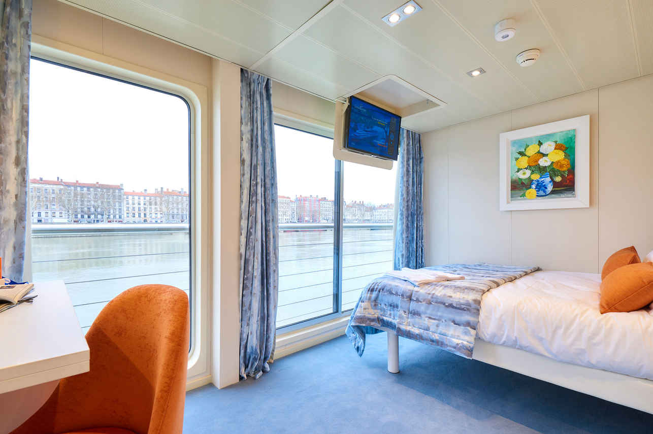 Upper Deck PMR Cabin
