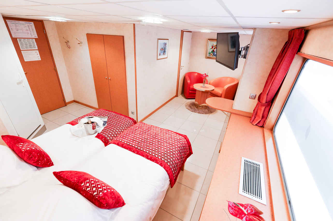 Main Deck Suite Cat B