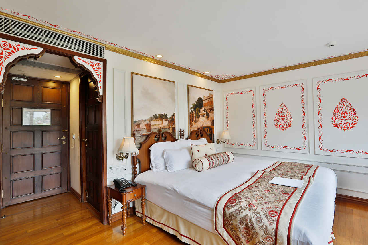 Colonial Suite
