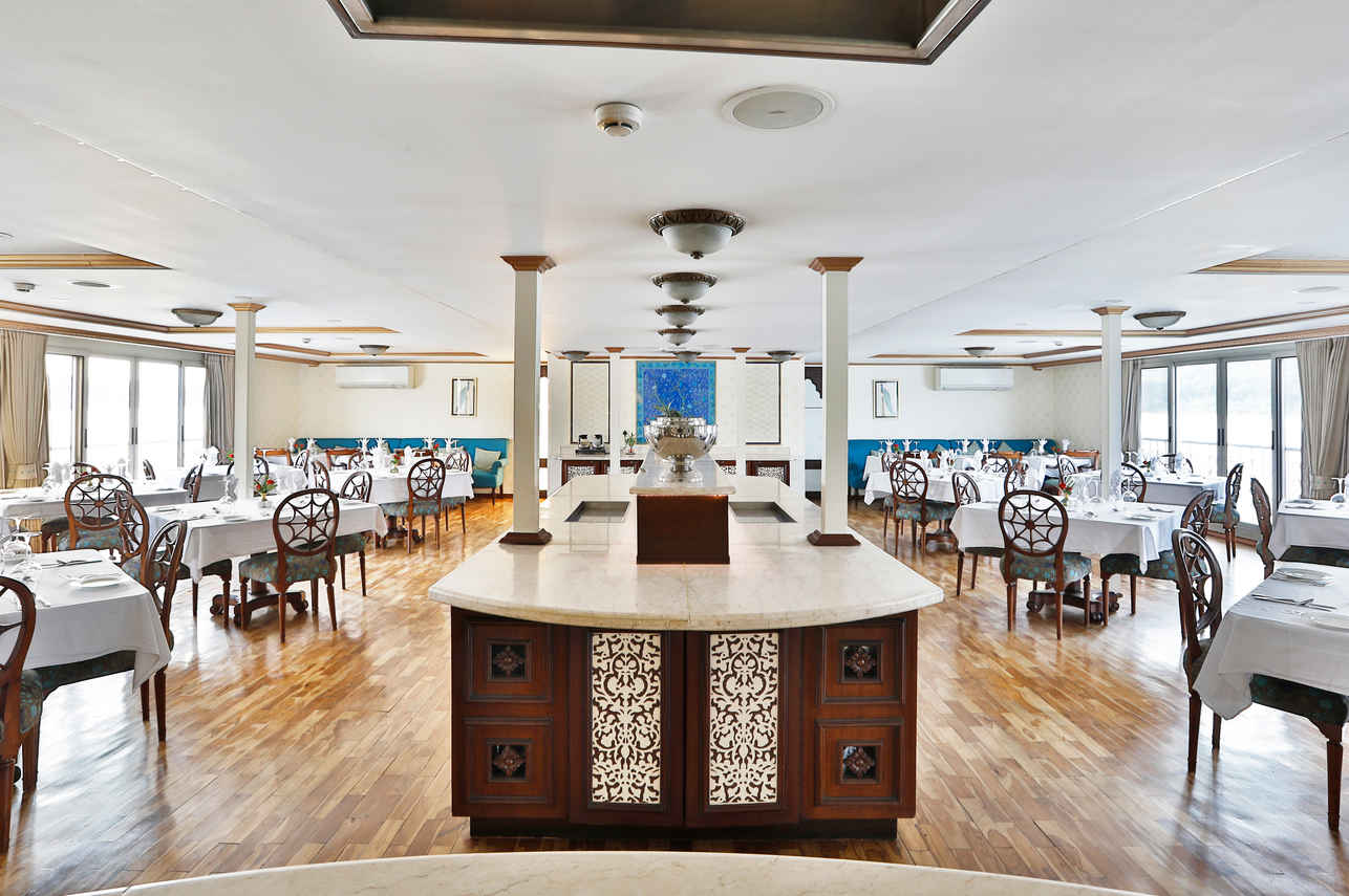 Comedor  - Ganges Voyager