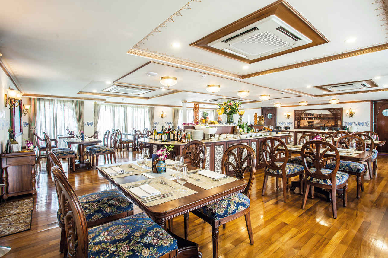 Comedor  - Ganges Voyager