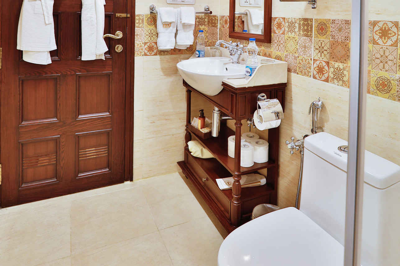 Signature Suite - Bathroom