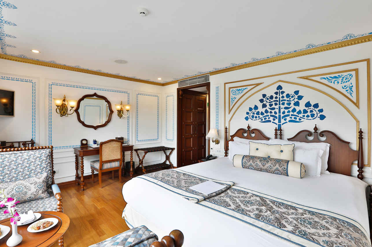 Signature Suite