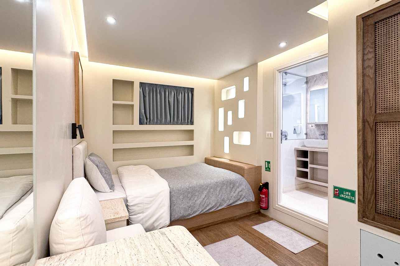 Lower Deck Single Suite