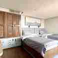 Upper Deck Suite