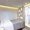 Upper Deck Single Suite