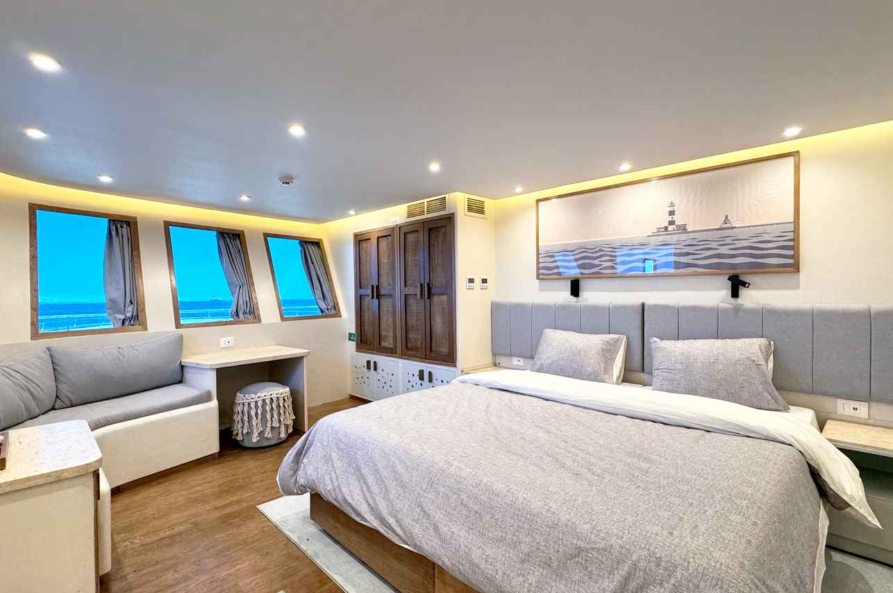 Upper Deck Suite
