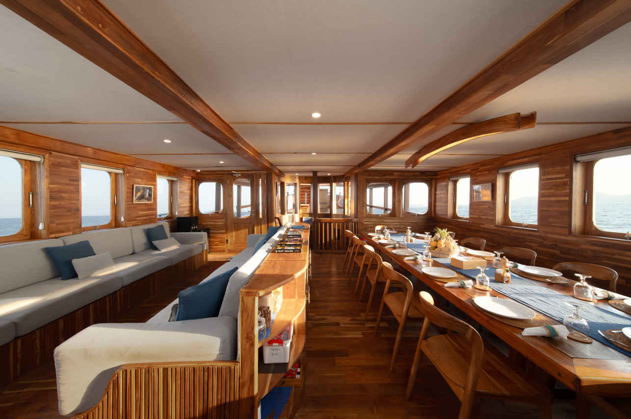 Salão fechado - Naga Biru