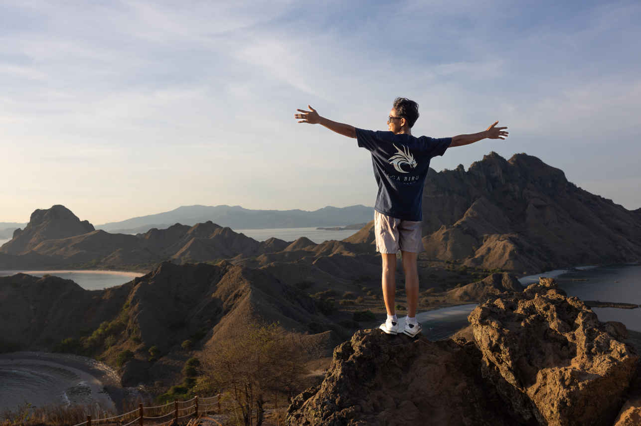 Island Exploration - Naga Biru