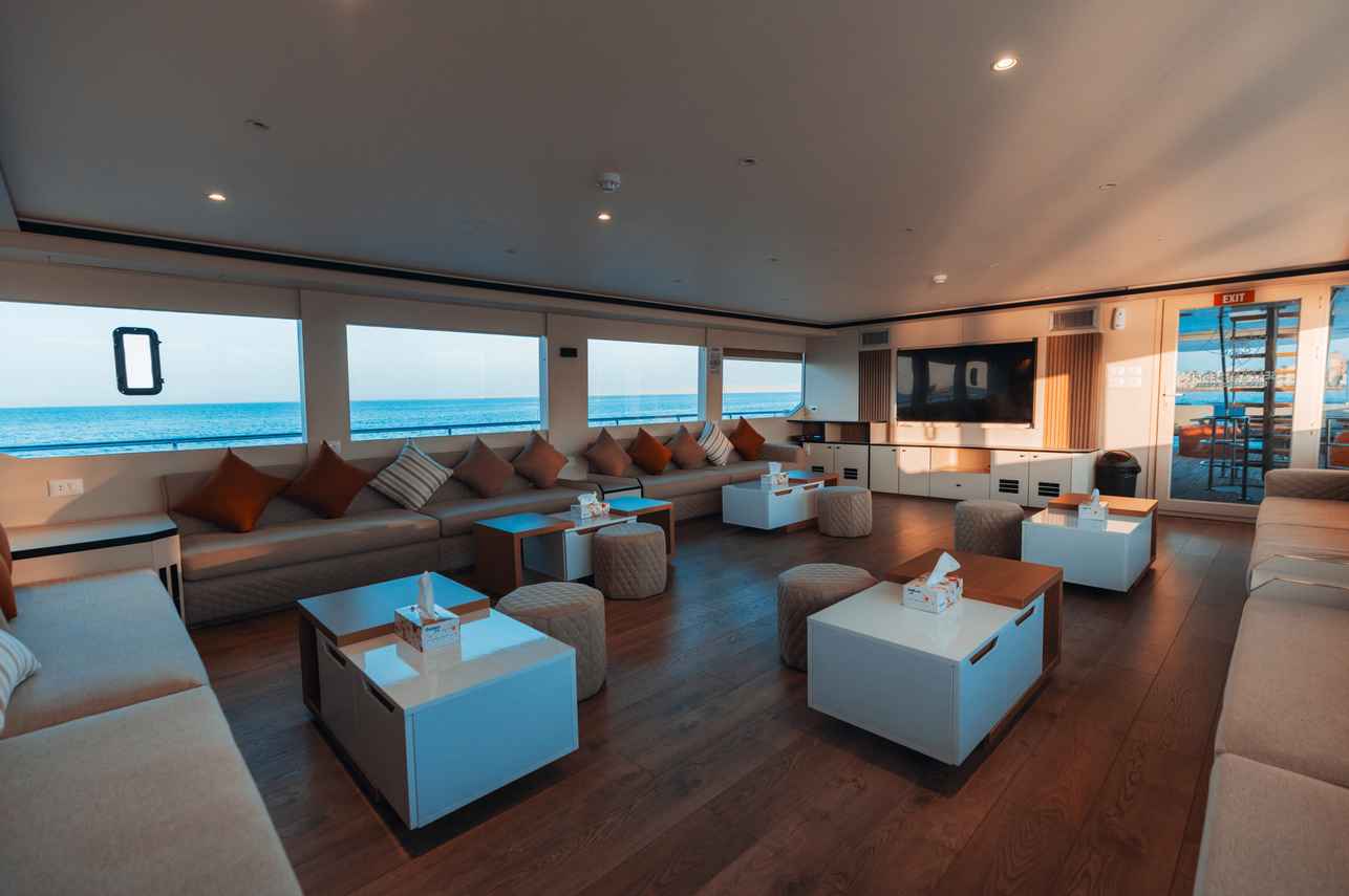 Salon interior - Topaz